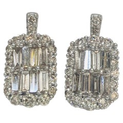 Bochic “Retro Vintage” Round & Baguette Diamond Earrings Set In 18K Gold