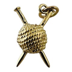 10K Yellow Gold Knitting Yarn and Needles Charm Pendant #15614