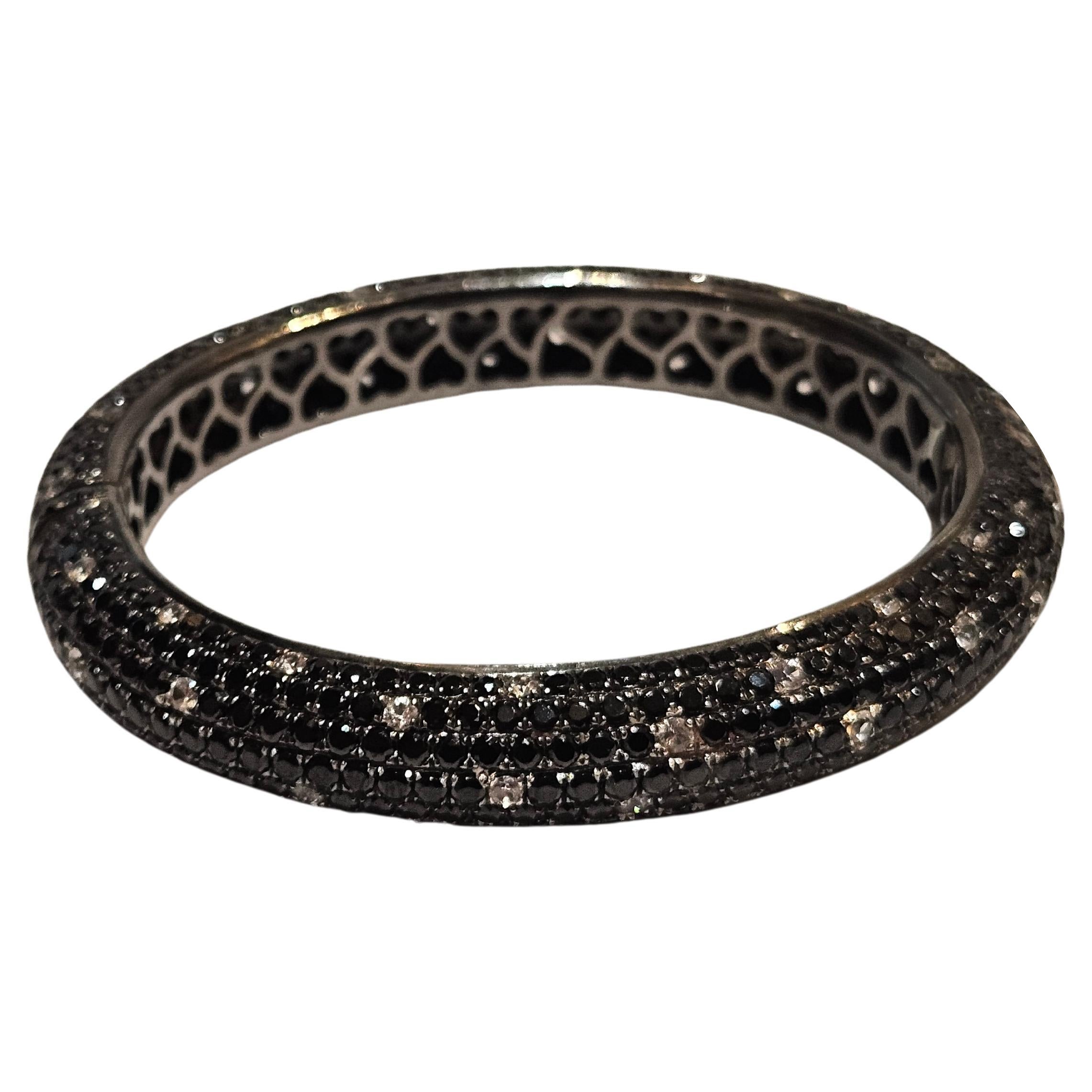 NWT $5, 900 Fancy Glittering 26CT Black White Sapphire Bracelet Bangle Cuff For Sale