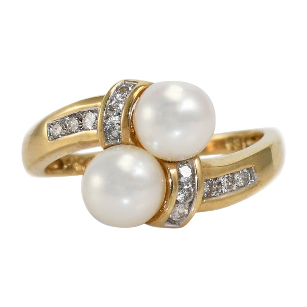 14k Yellow Gold Pearl & Diamond Ring 3.3gr For Sale