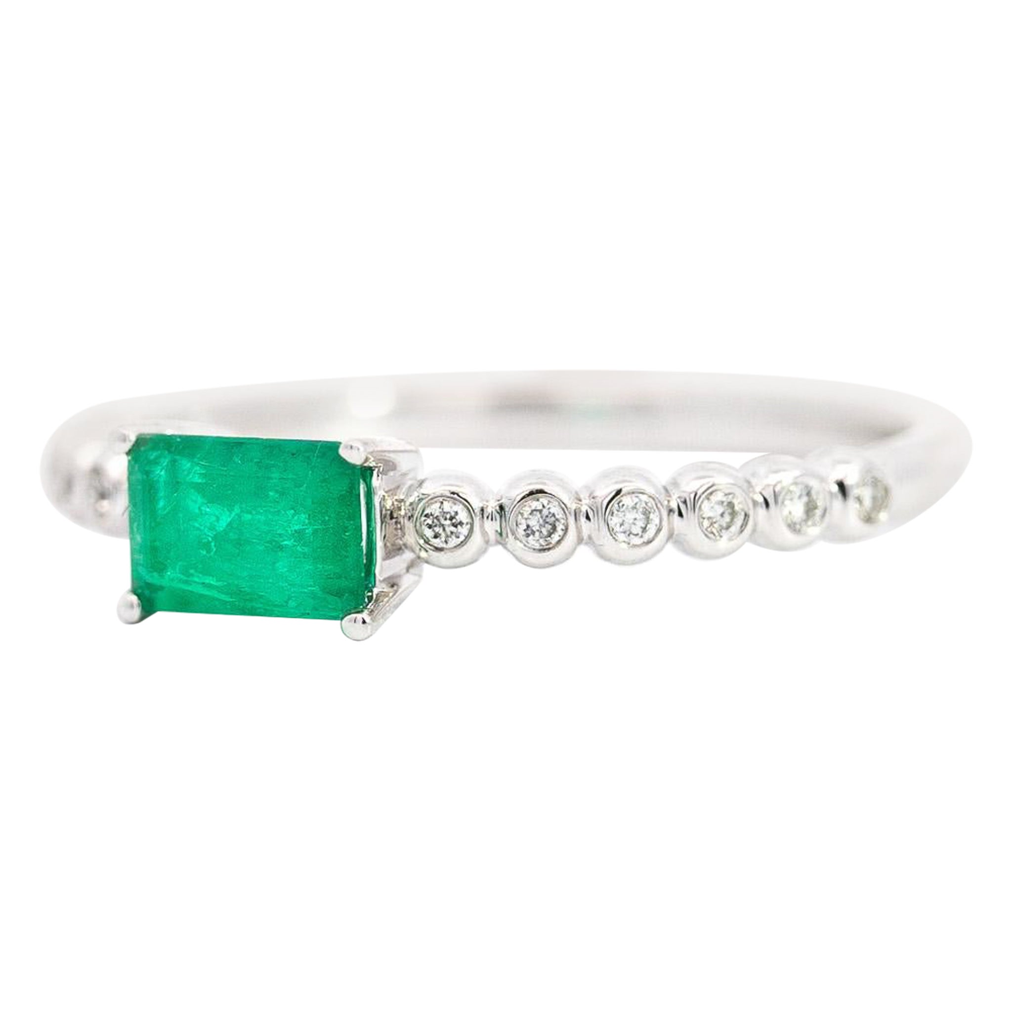 Natural Green Emerald with Bezel Set Diamond Side Stones Stacking Ring For Sale