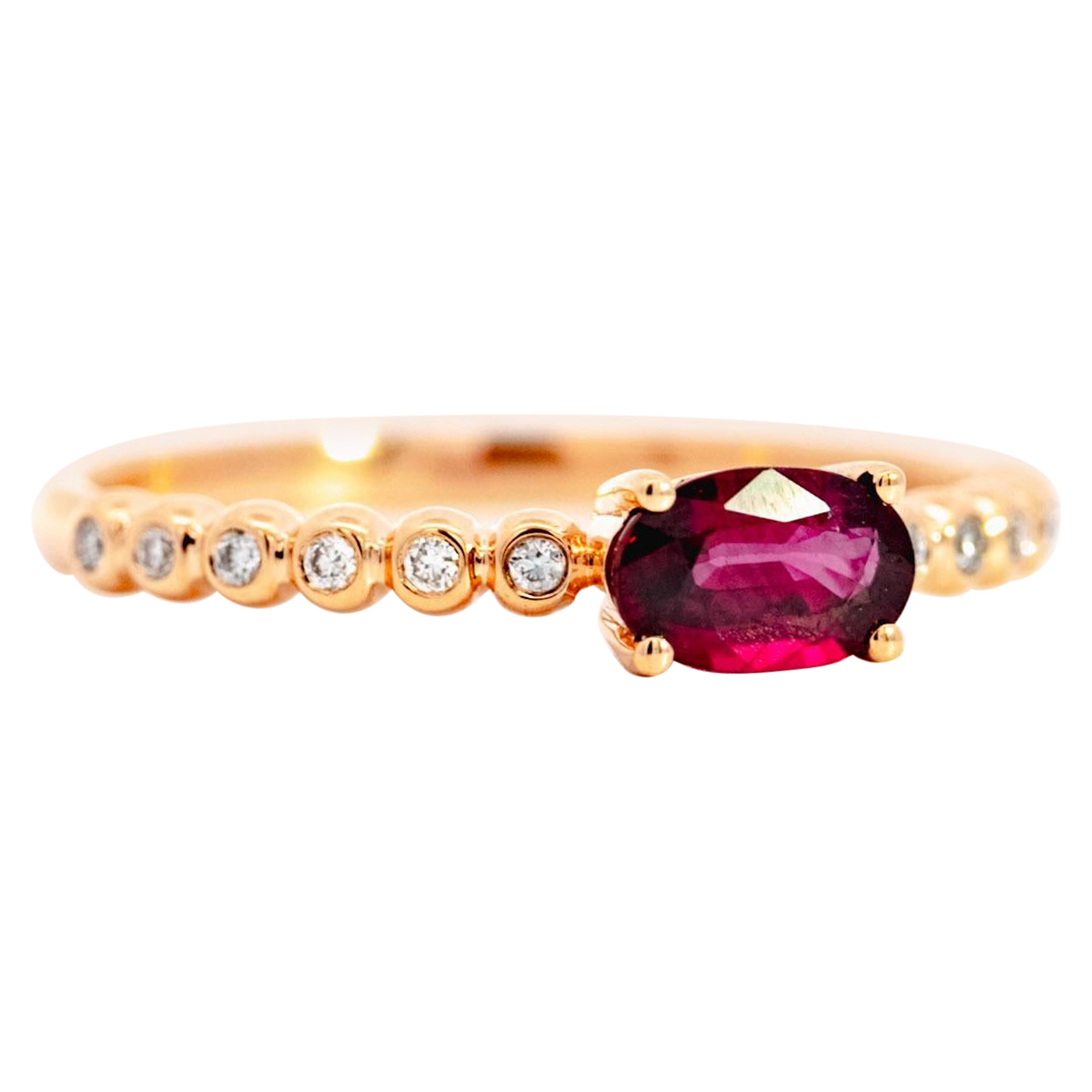 18K Rose Gold Oval Cut Natural Ruby and Bezel Set Diamond Ribbed Stackable Ring  For Sale