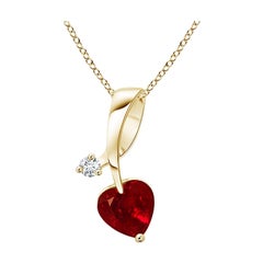 ANGARA Colgante de rubí natural en forma de corazón de 0,55 ct con diamante en oro amarillo
