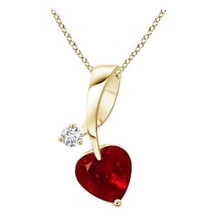 ANGARA Colgante de rubí natural en forma de corazón de 0,80 ct con diamante en oro amarillo