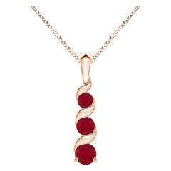 ANGARA Natürlicher runder 0,34 Karat Rubin Dreistein-Reise-Anhänger aus 14K Roségold