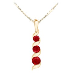 ANGARA Colgante de oro amarillo con rubí redondo natural de 0,34 ct y tres piedras en forma de viaje