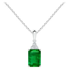 Pendentif en platine avec émeraude naturelle taillée en émeraude et diamants, taille 7 x 5 mm