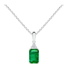 Pendentif en or blanc avec émeraude naturelle taillée en émeraude et diamants, taille 6 x 4 mm