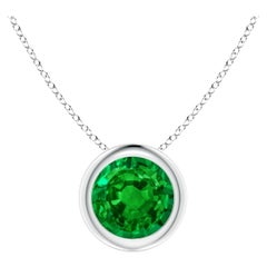 Pendentif solitaire en platine avec émeraude ronde naturelle sertie sur le chaton de 6 mm