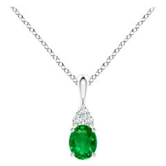 Pendentif solitaire en or blanc avec émeraude naturelle et diamants, taille 5 x 4 mm
