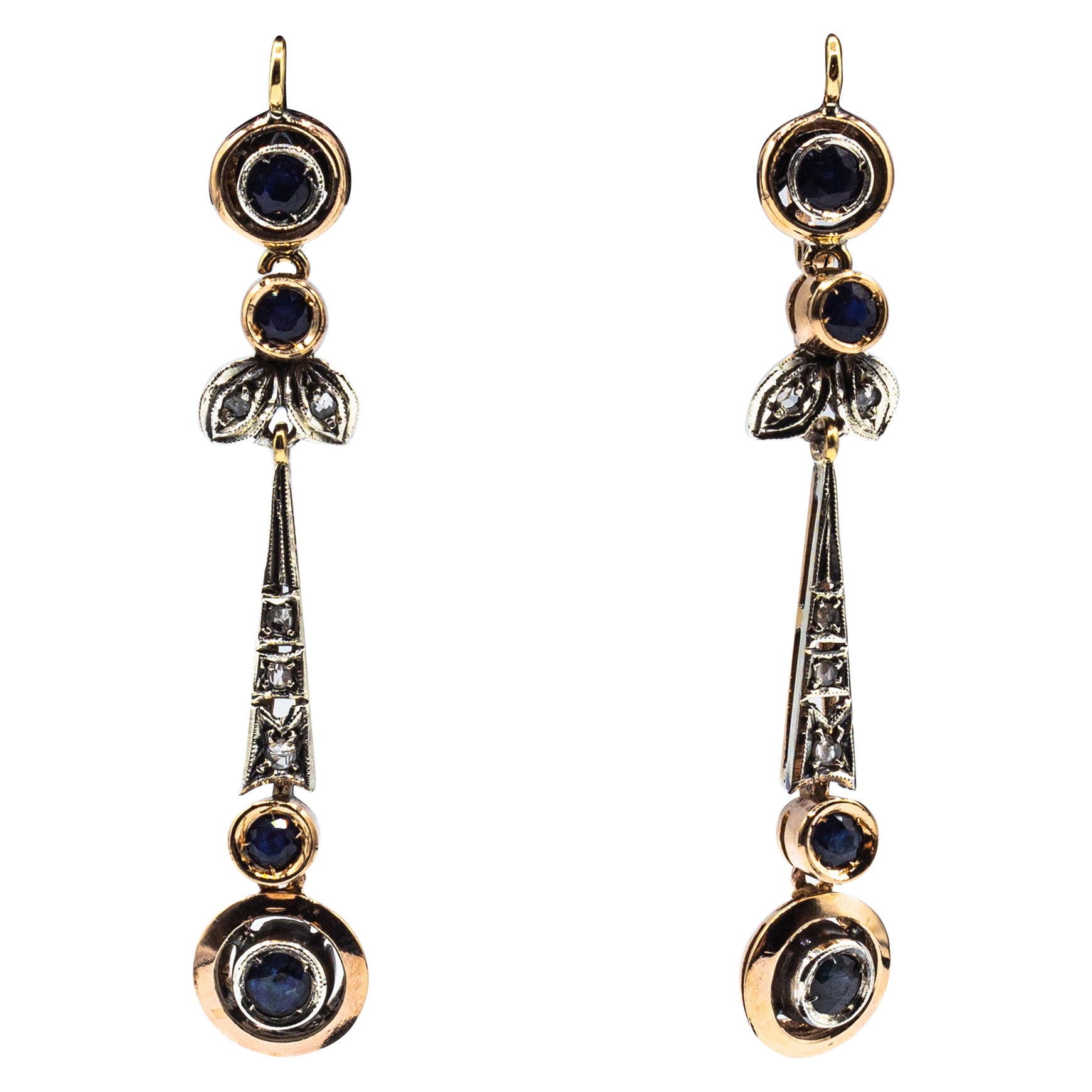Gelbgold-Tropfen-Ohrringe im Art-déco-Stil mit weißem Diamanten im Rosenschliff und blauem Saphir im Angebot