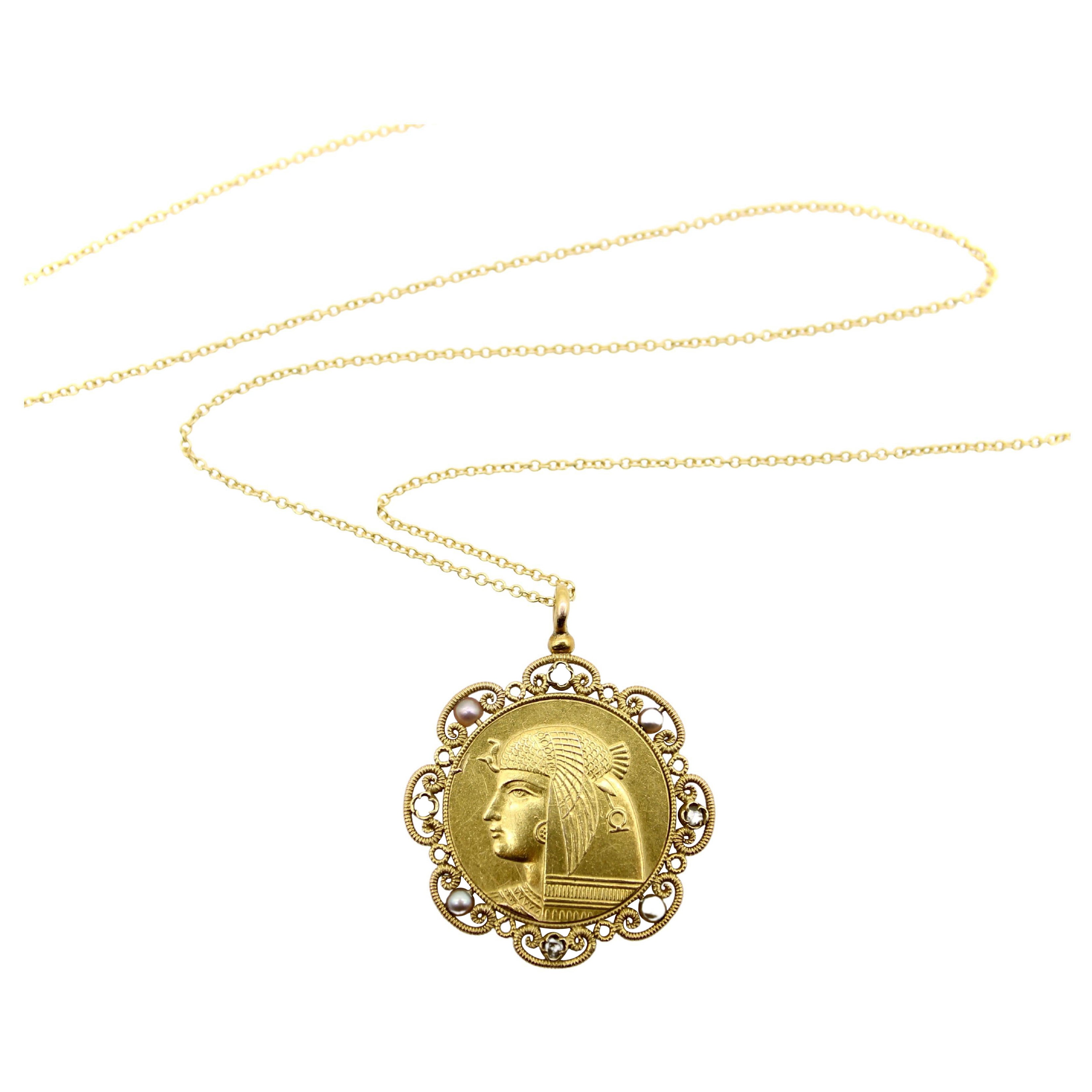 18 Karat Gold viktorianische ägyptische Neuägyptische Nekhbet-Halskette mit Diamanten und Perlen im Angebot