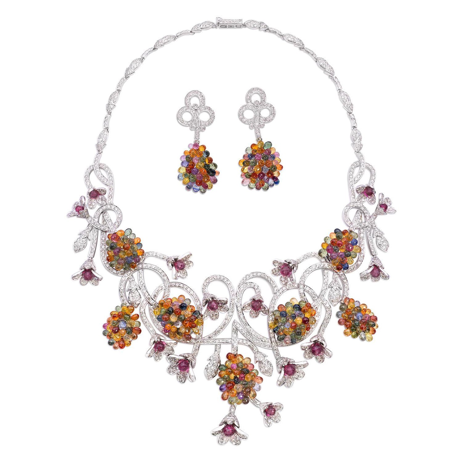Ensemble collier et boucles d'oreilles en saphirs multicolores et diamants 56 carats