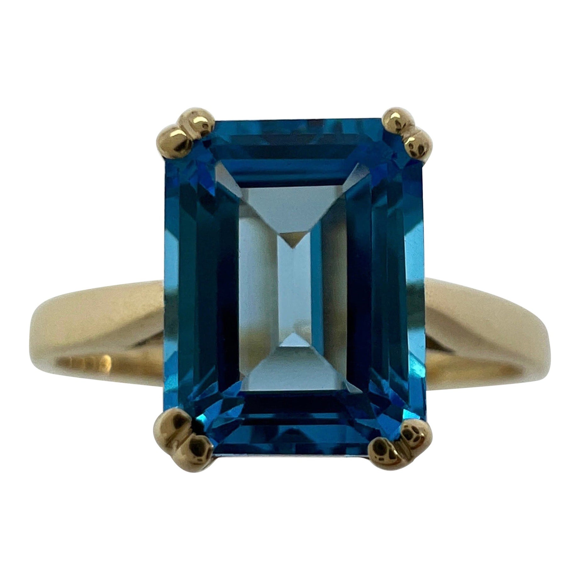 2.00 Carat Swiss Blue Topaz Emerald Octagonal Cut Yellow Gold Solitaire Ring For Sale