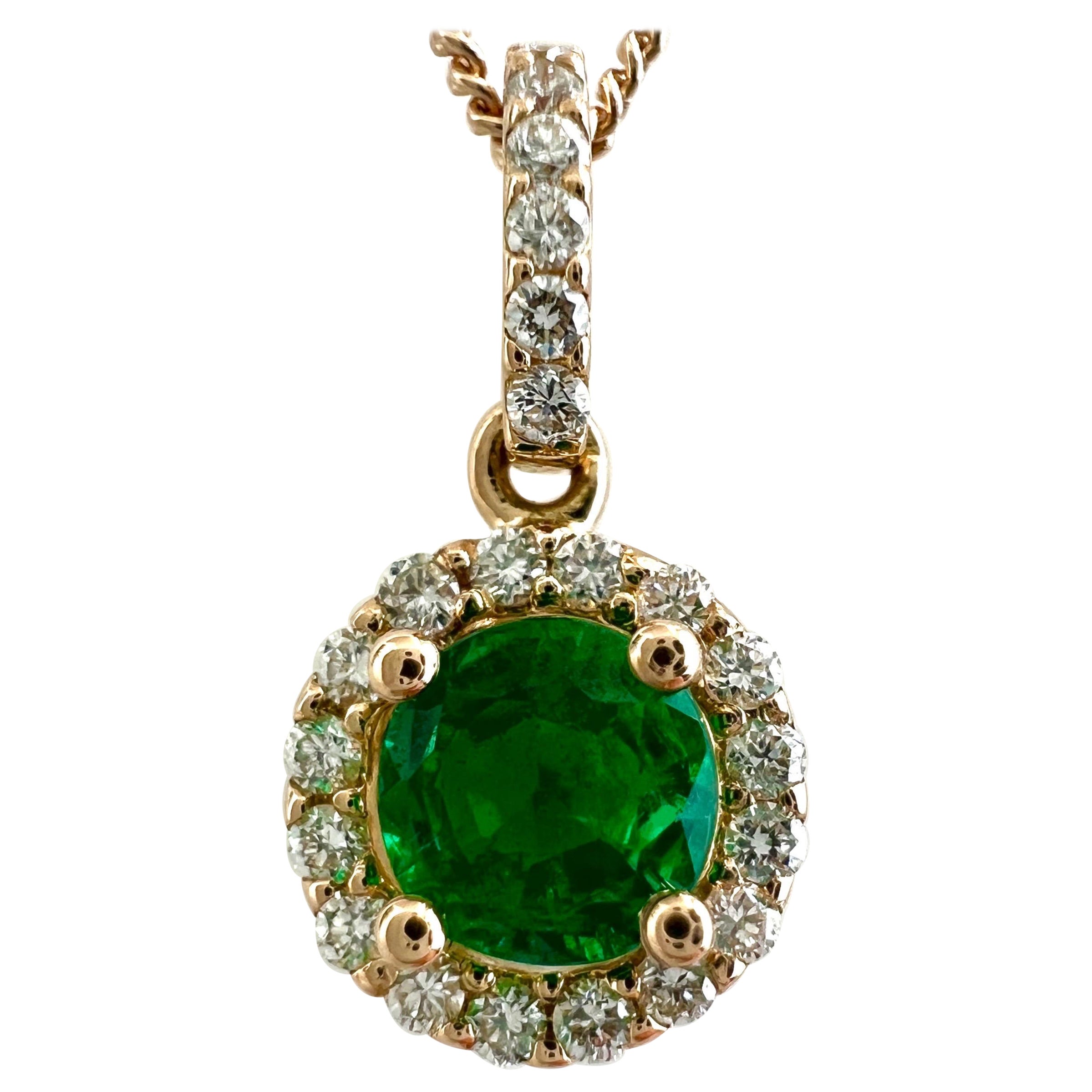 Fine Vivid Green Natural Emerald And Diamond 18k Rose Gold Round Halo Pendant For Sale