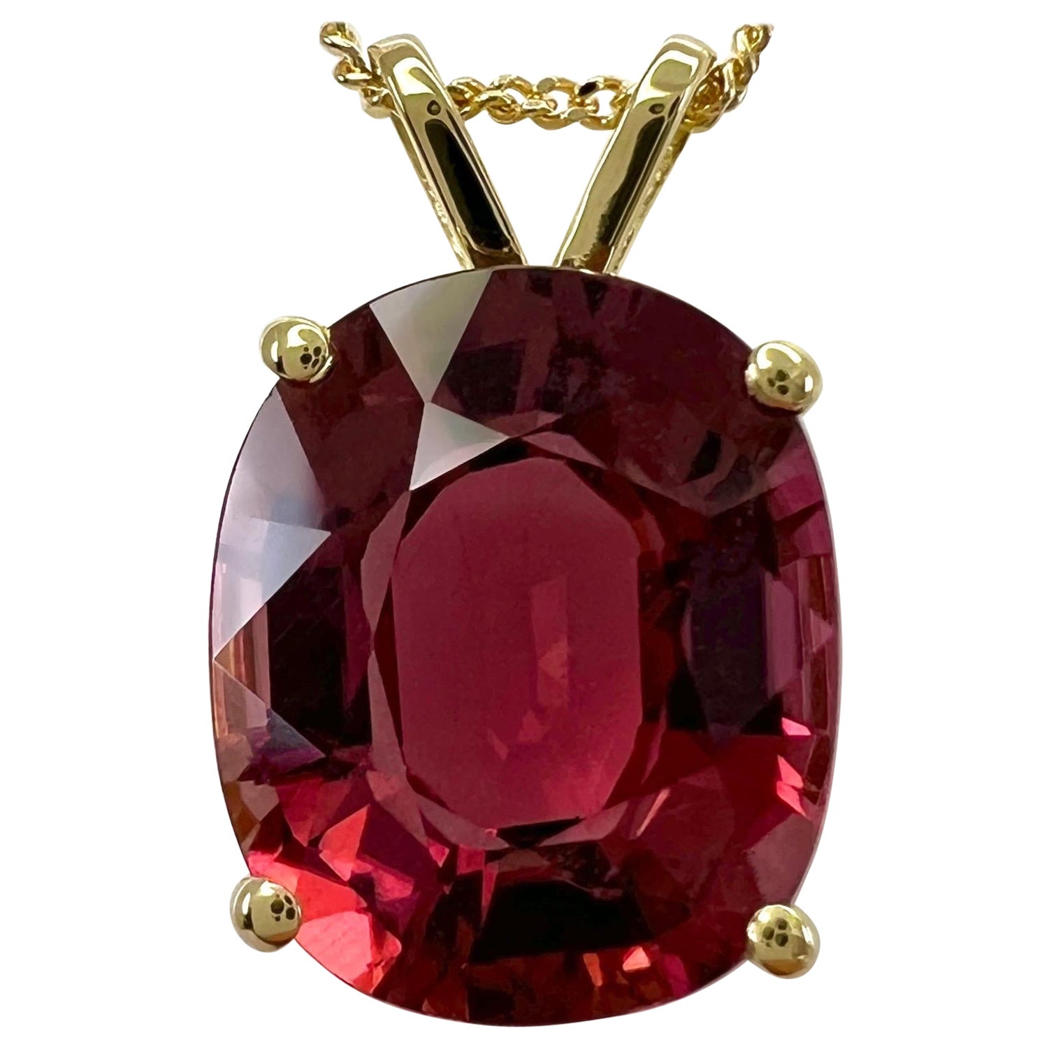 Halskette mit Anhänger, 5,35 Karat Rosa Orange Rubellit Turmalin Oval 18k Gelbgold