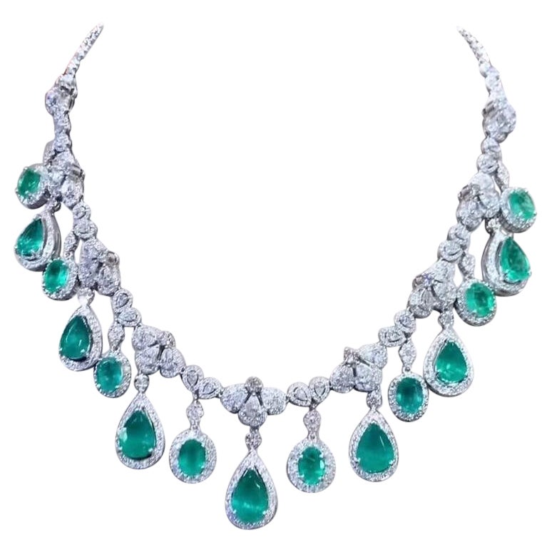 AIG Certified 36.19 Carats Zambian Emeralds  20.55 Ct Diamonds 18K Gold Necklace For Sale
