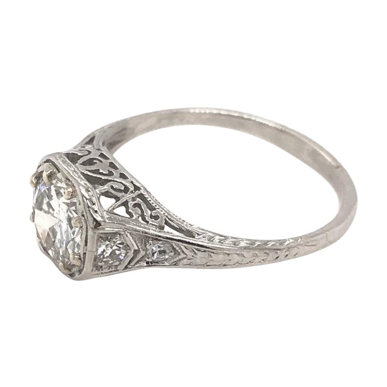 Edwardian 0.9 Carat Diamond Platinum Engagement Ring