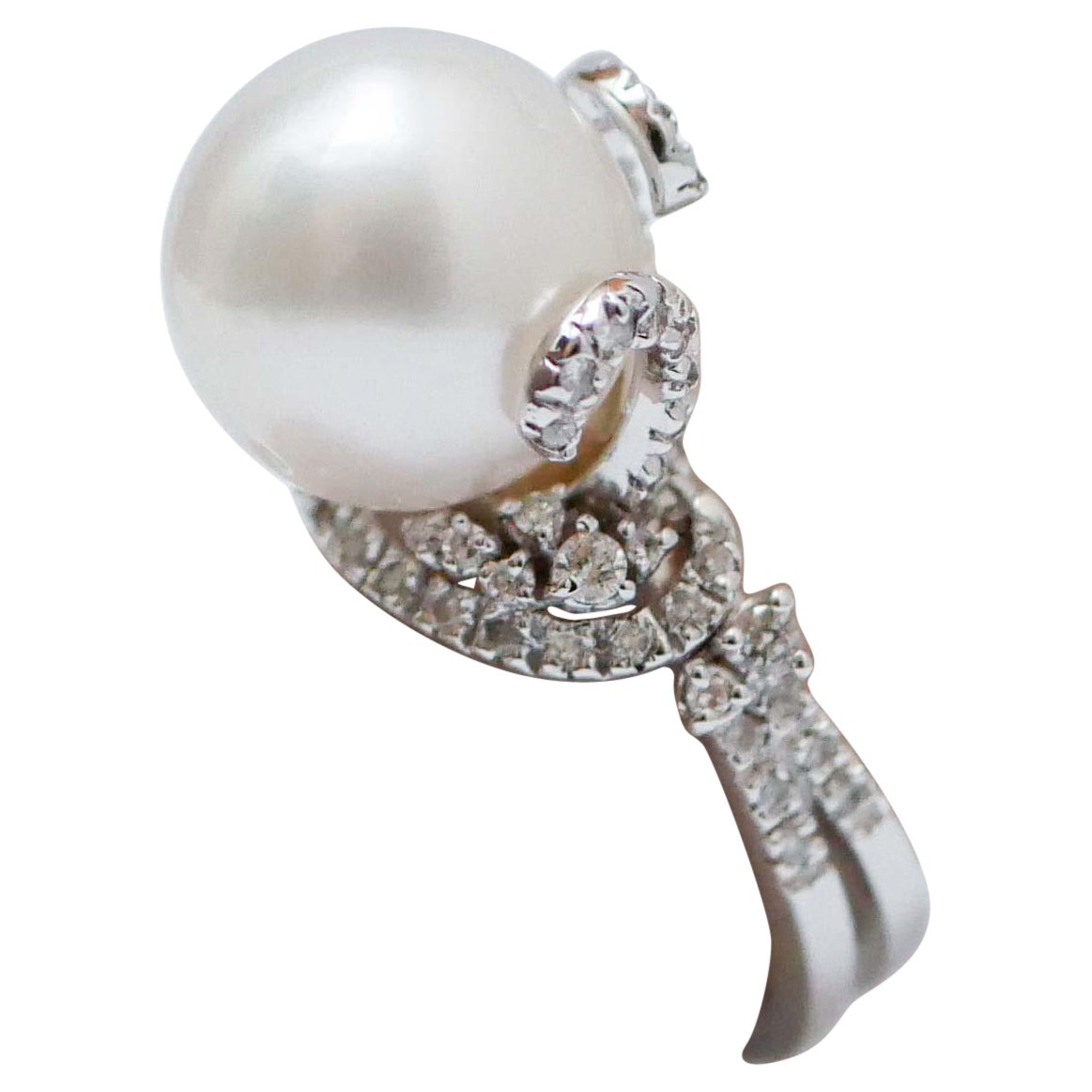 Pearl, Diamonds, 18 Karat White Gold Ring. For Sale