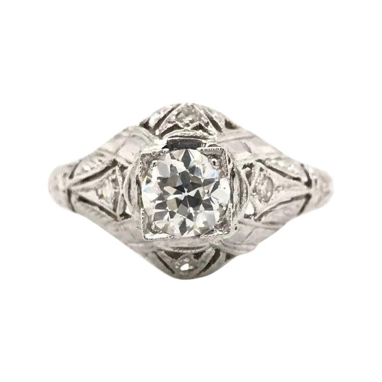 Bague filigrane Art déco ancienne de style solitaire avec diamants de 0,65 carat en vente