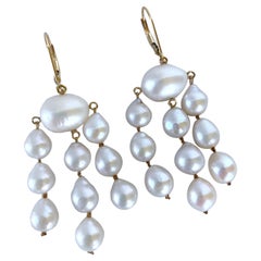 Marina J. Boucles d'oreilles chandelier en or jaune 14 carats massif et perles