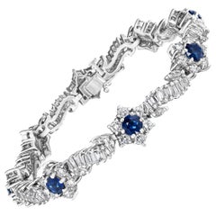 Bracelet fleur en platine avec saphirs ronds et diamants 13,58 carats