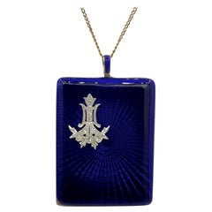GIA Art Deco Diamant Platin Emaille Medaillon Anhänger Blau Guilloche 14 Karat Gold