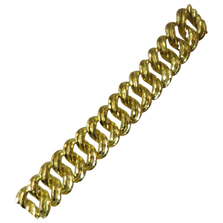 18K Yellow Gold Wide Faceted Link Bracelet by Henry Dunay For Sale at