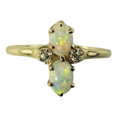 Vintage 14 Karat Yellow Gold Opal and Diamond Ring Size 8 #15693