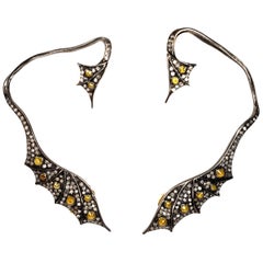 18 Karat Gold und Silber Drachen-Manschettenohrringe mit Diamanten und gelben Saphiren