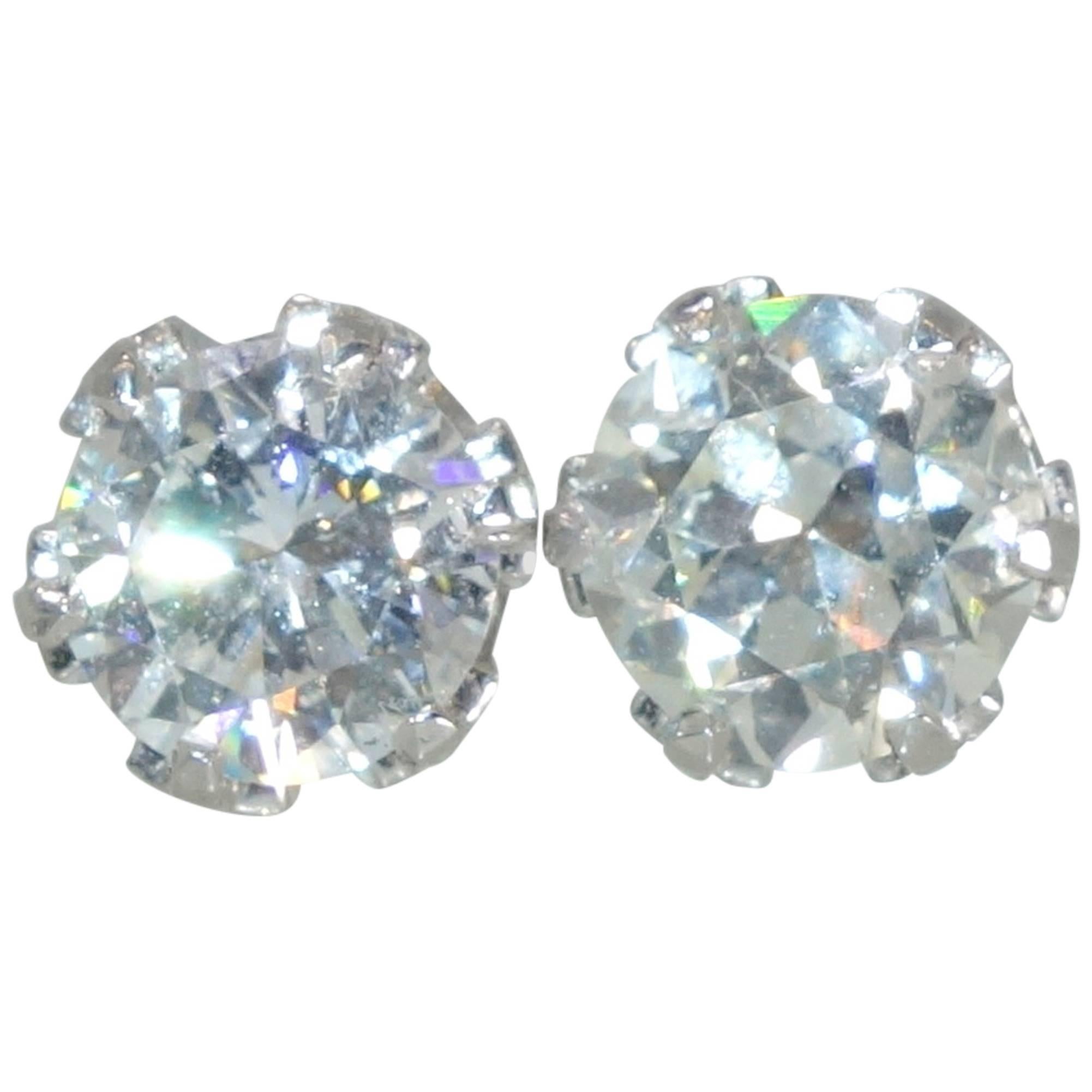 A Pair of Fine diamond Stud Earrings