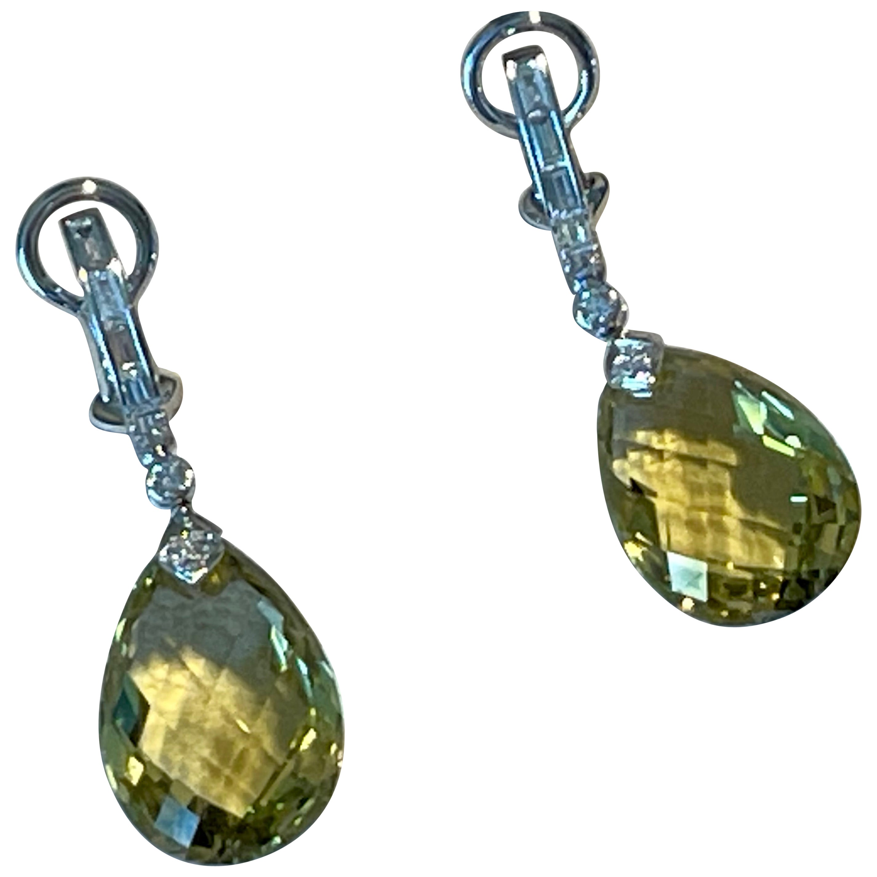 Pair  of 18 K white Gold drop earrings Lemon Quartz Briolette Diamonds