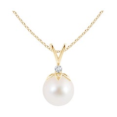 Freshwater Cultured Pearl V-Bale Pendant with Diamond in 14K Yellow Gold