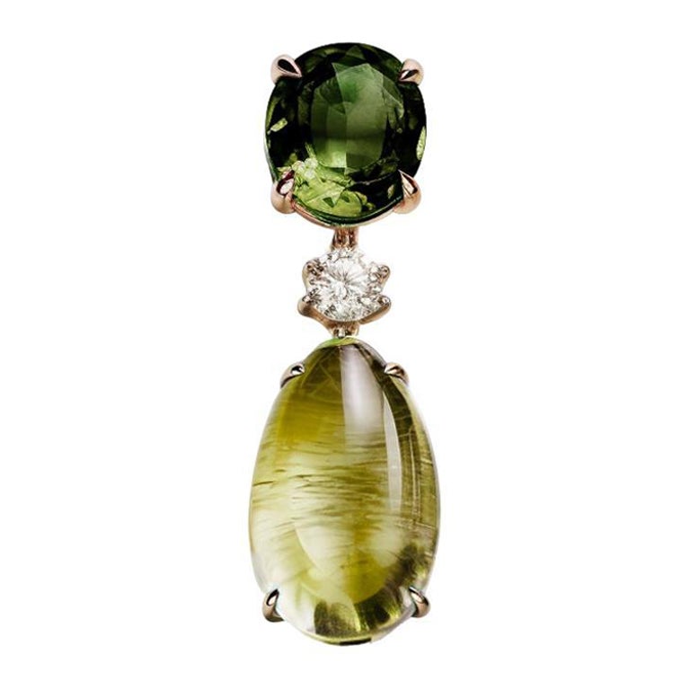 Broche Contemporáneo de Oro Amarillo de Dieciocho Kilates con Zafiro Verde y Diamante