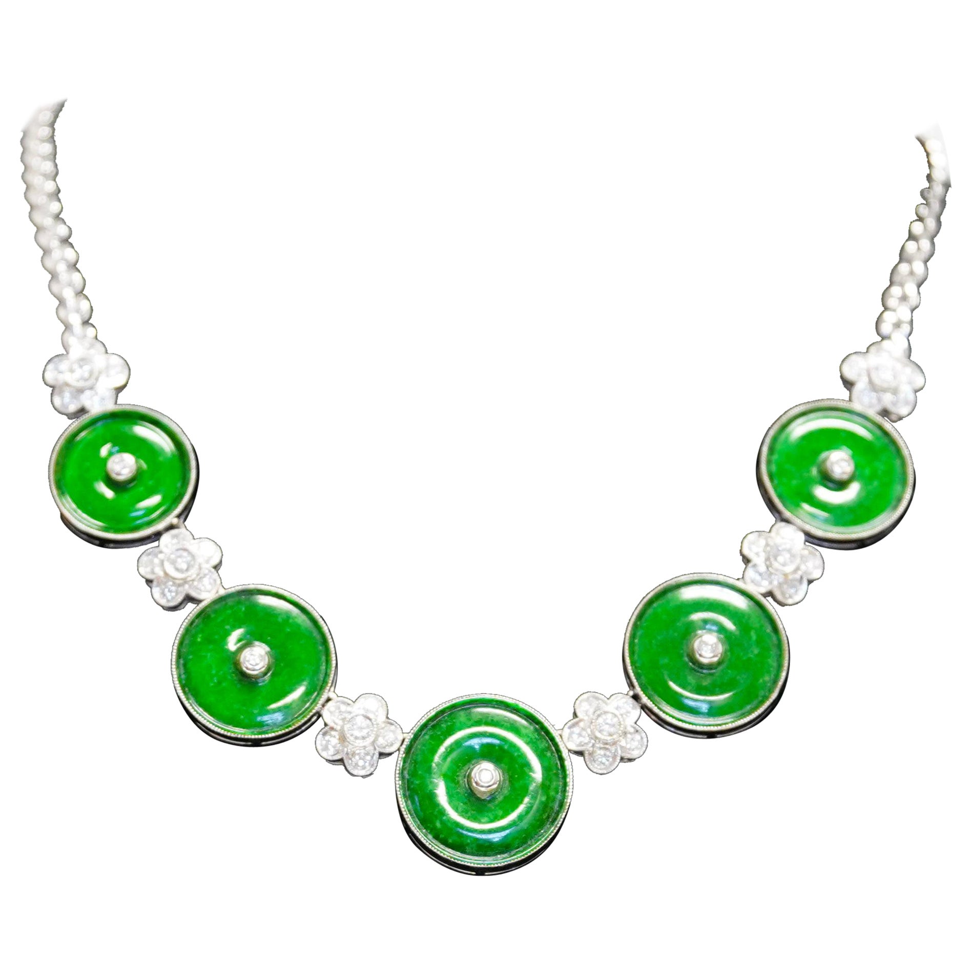 Vintage 18K White Gold Circular-Cut Green Jade and Diamond Disk Necklace For Sale