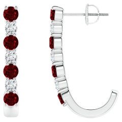 ANGARA J-Hoop-Ohrringe aus Platin mit natürlichem 1,20 Karat Rubin und Diamant