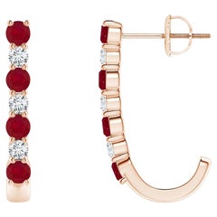 ANGARA J-Hoop-Ohrringe aus 14 Karat Roségold mit natürlichem 0,72 Karat Rubin und Diamanten