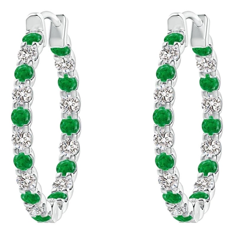 Natürliche Smaragd- und Diamant-Ohrringe aus Platin mit Innenseite aus Platin (1,5 mm) im Angebot