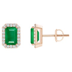 Natürliche Smaragd-Ohrstecker mit Diamant-Halo aus 14KRose Gold (6x4 mm)