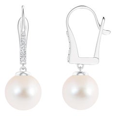 Orecchini con perle d'acqua dolce coltivate e diamanti in oro bianco 14K