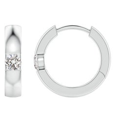 Pendientes de aro de diamante redondo natural de 0,13 ctw en oro blanco de 14 quilates (color I-J)
