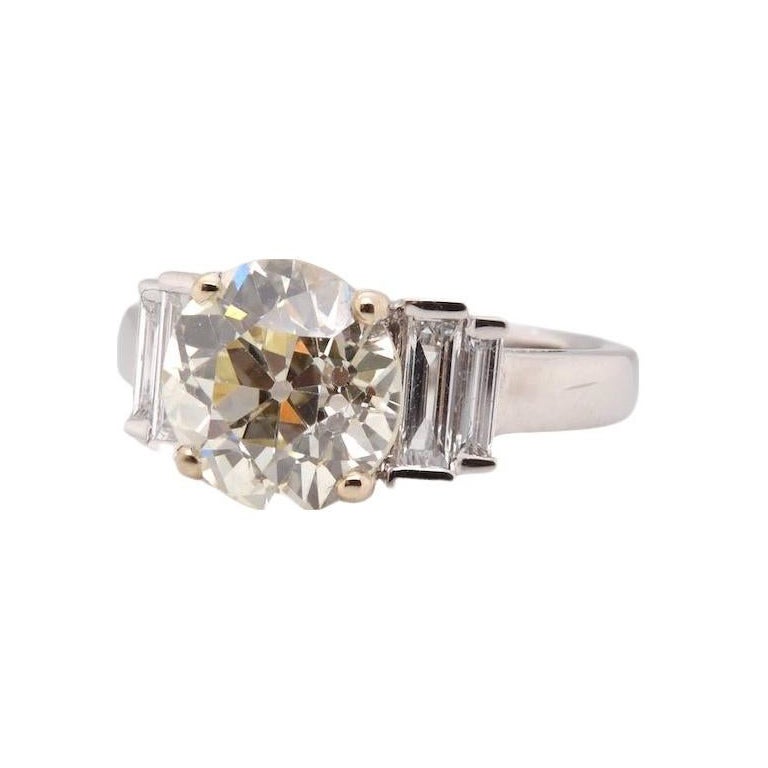 3, 25cts L / SI1 Cushion cut diamond solitaire  For Sale