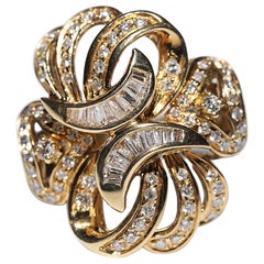 Vintage Circa 1980s 18k Gold Natural Diamond Decorated Ring