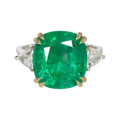 Greene & Greene 6 Carat Green Cushion Cut Diamond Solitaire Ring