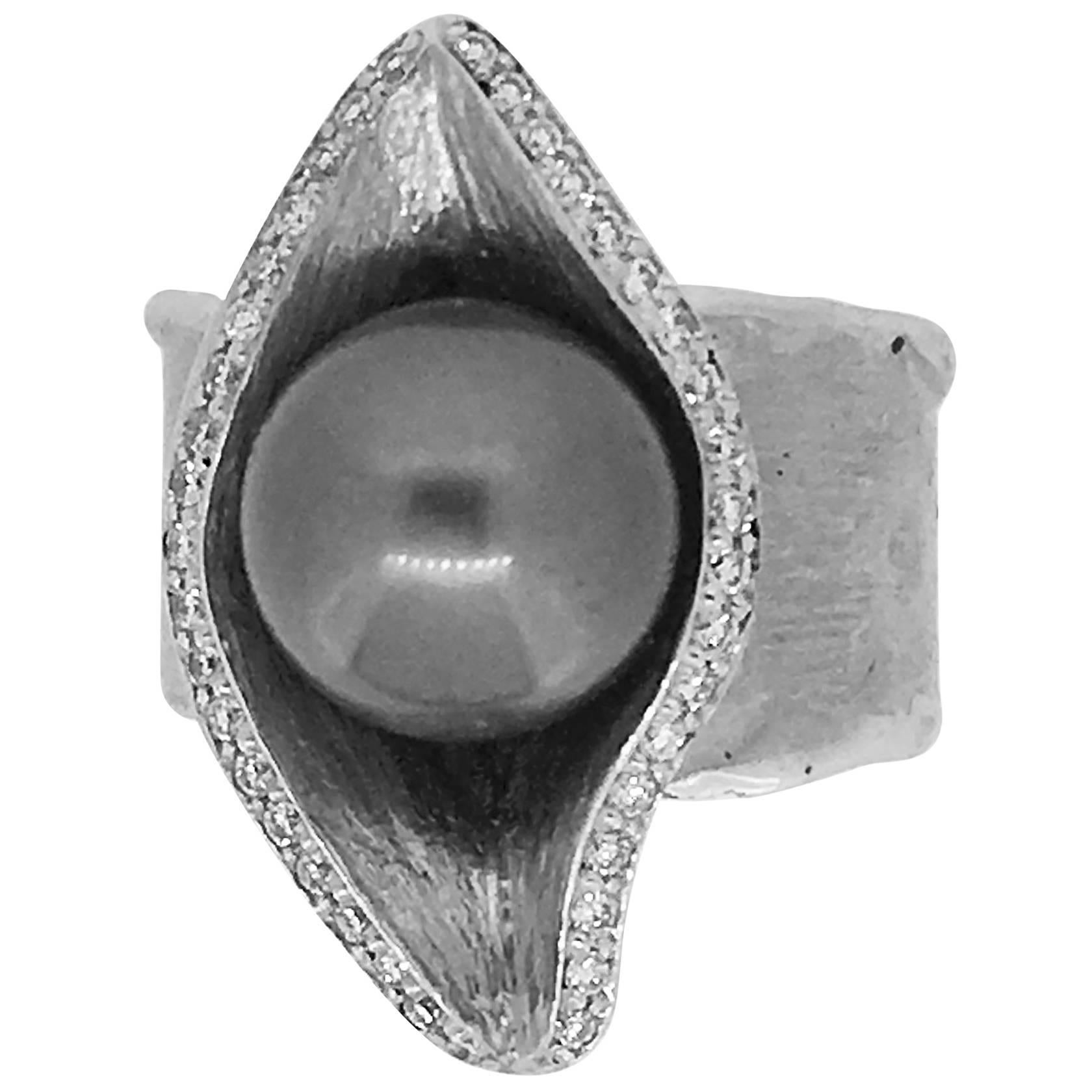S. Van Giel Diamonds and Grey Pearl Modern Ring For Sale