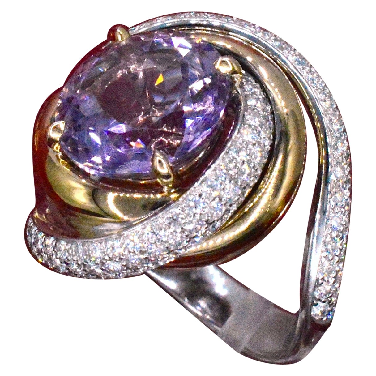 Cartier - Trinity Ruban amethyst diamond ring For Sale