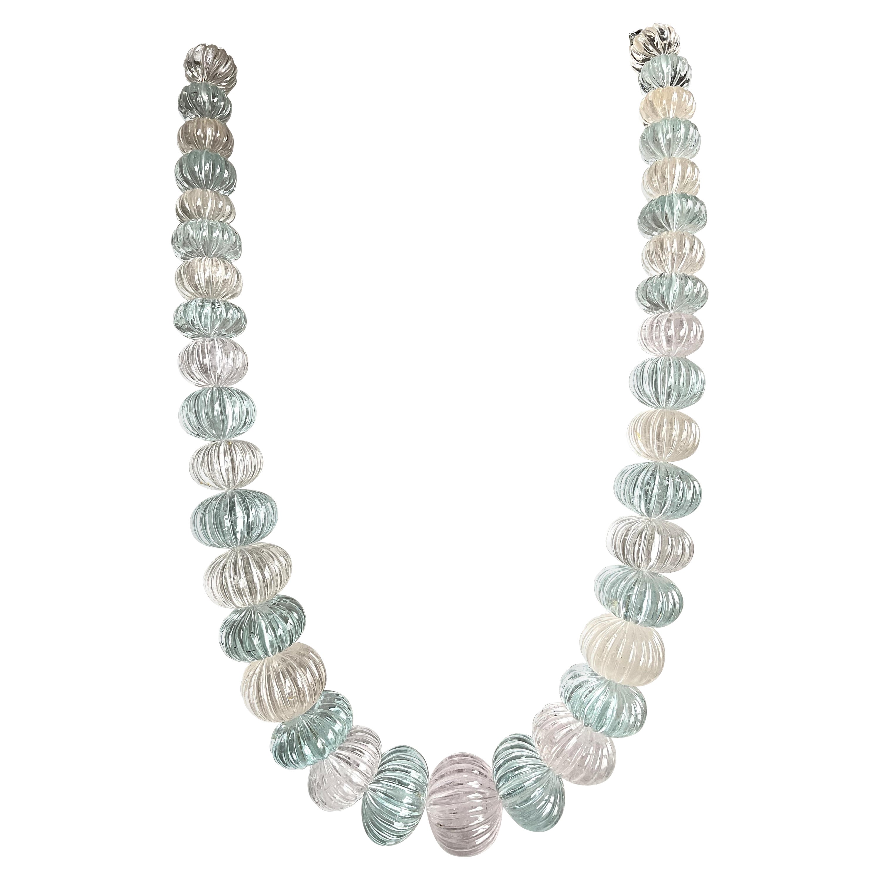 1768.53 Carats grand Aquamarine & Morganite béryl perles cannelées Collier  en vente
