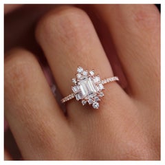Anello di Moissanite Taglio Smeraldo Unico Anello di Fidanzamento Art Deco Il Palazzo del Mirror.