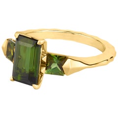 Bague en or jaune 18 ct et tourmaline verte