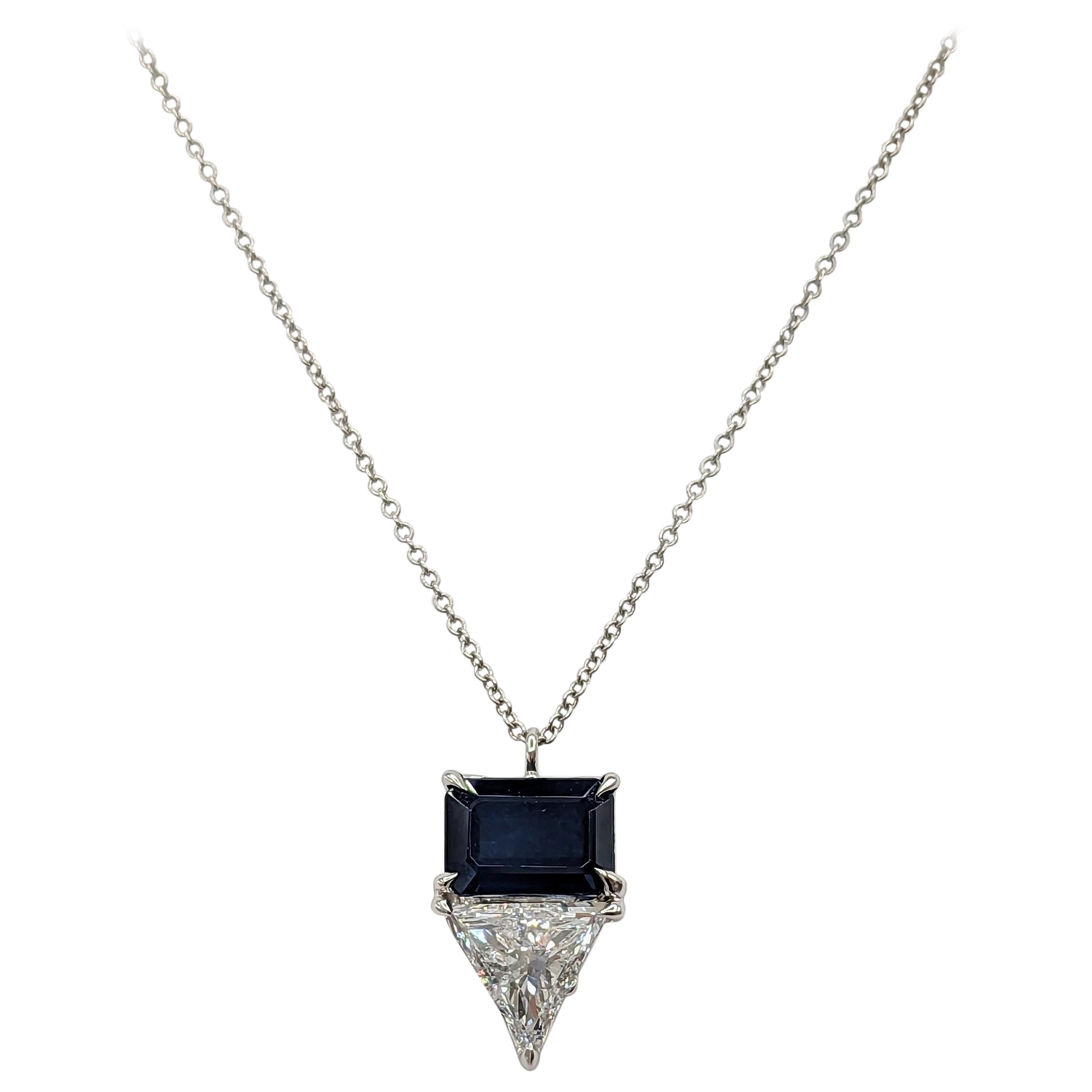 White Diamond and Blue Sapphire Pendant Necklace in 8K White Gold For Sale